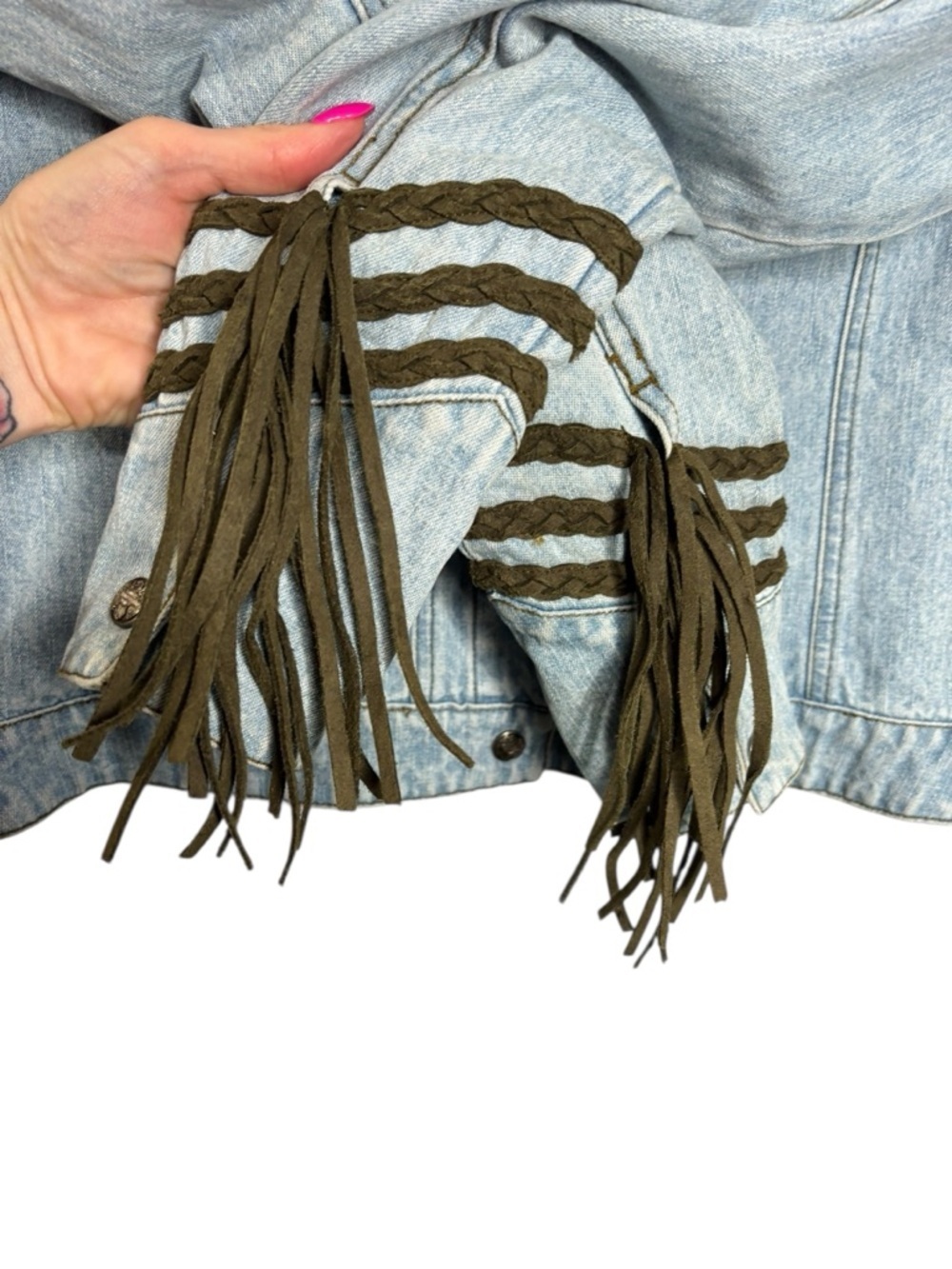 VTG Harley-Davidson Embroidered Denim Jacket Leather Fringe Button Front Small - Picture 7 of 11